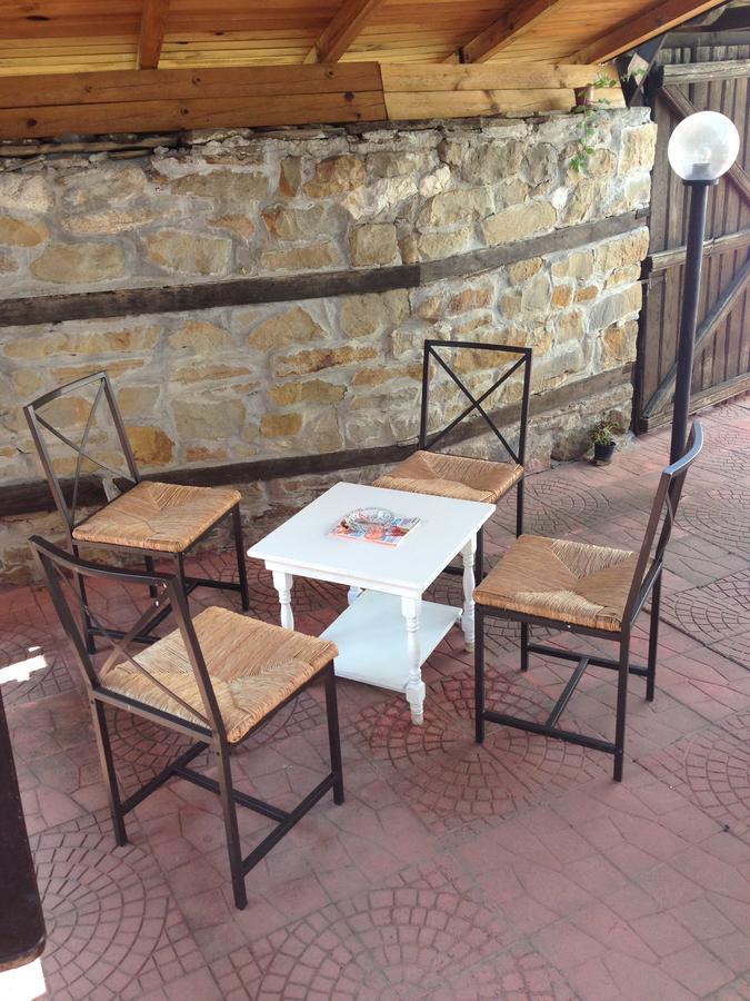 Hotel Bilyana Lovecs Kültér fotó