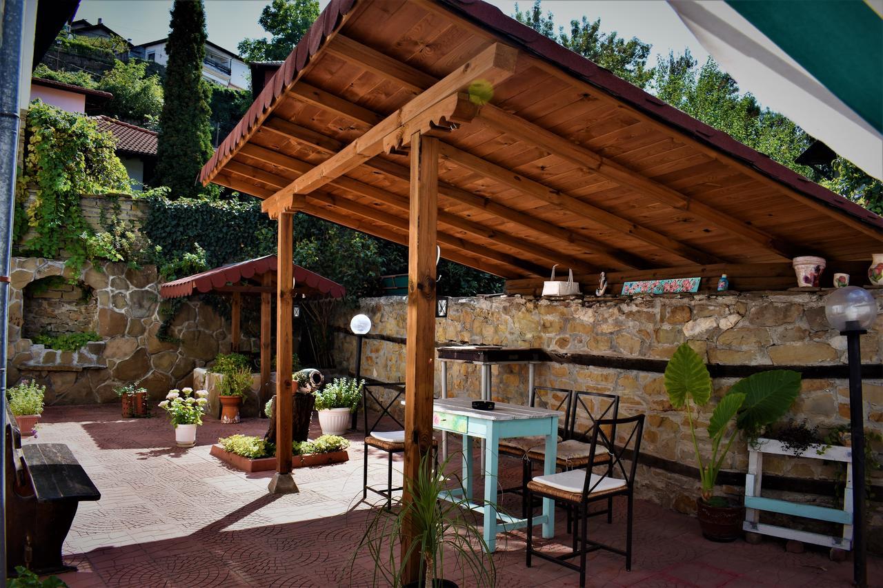Hotel Bilyana Lovecs Kültér fotó