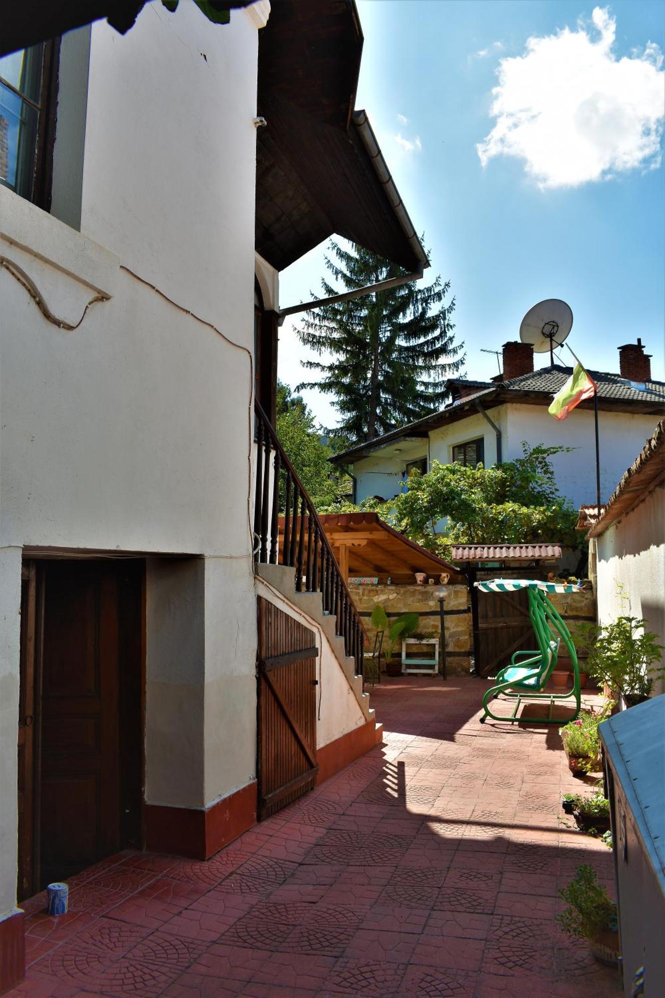 Hotel Bilyana Lovecs Kültér fotó