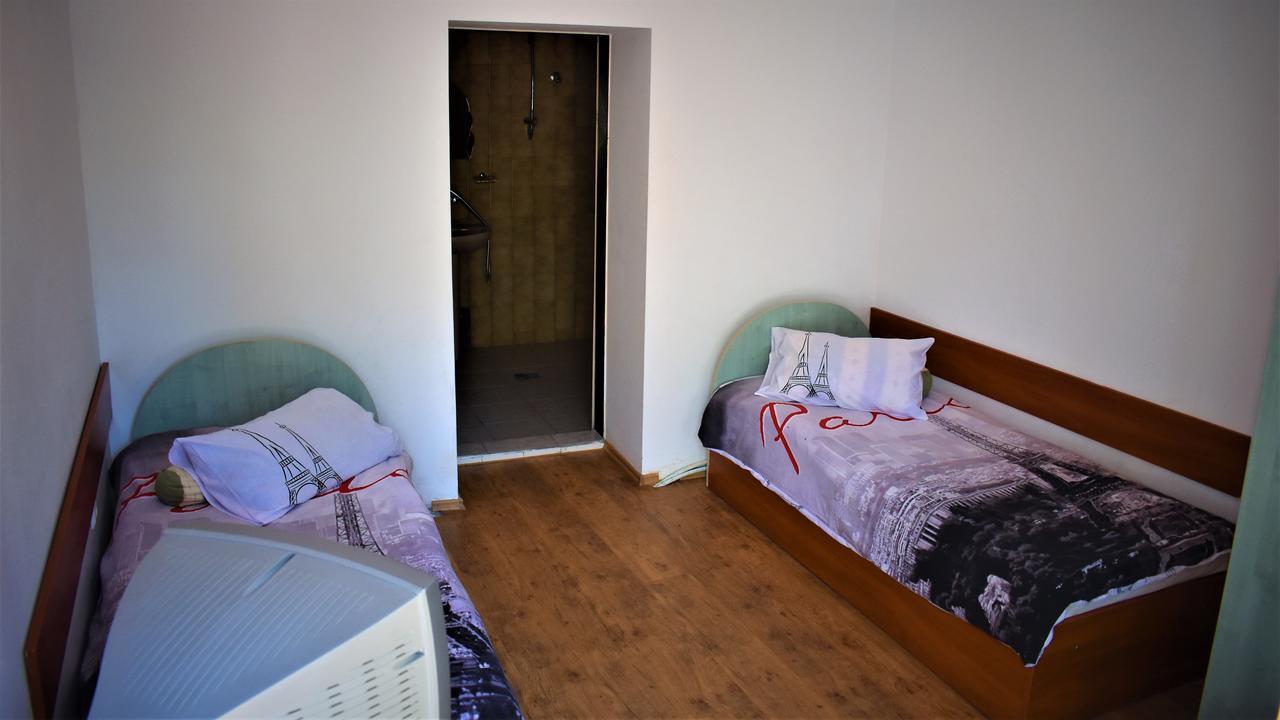 Hotel Bilyana Lovecs Kültér fotó